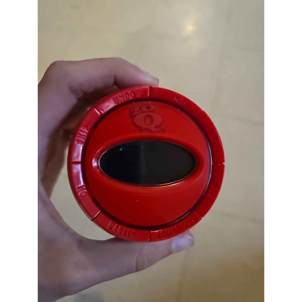 Radica 20Q Electronic Handheld Game Red Sphere Artificial Intelligence Y2K Toy - Picture 7 of 7